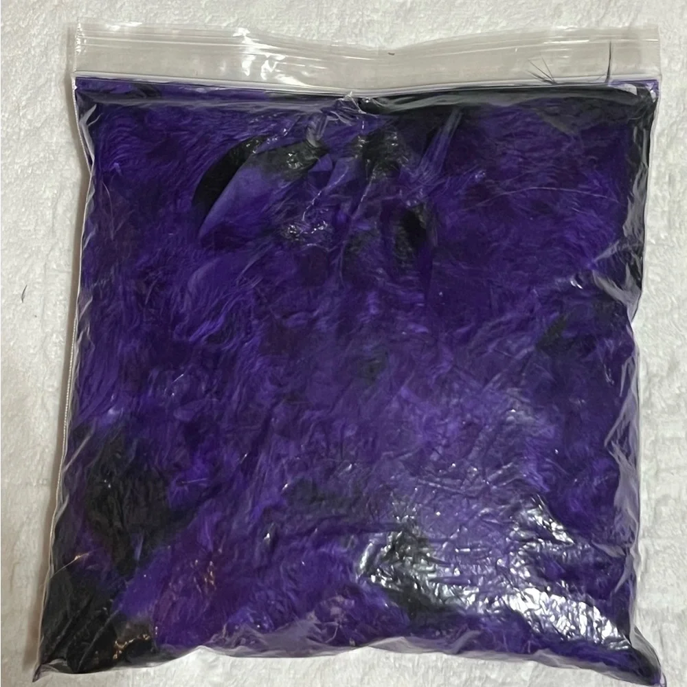 Elegant Black and Purple Feather Boa - Picture 4 of 4